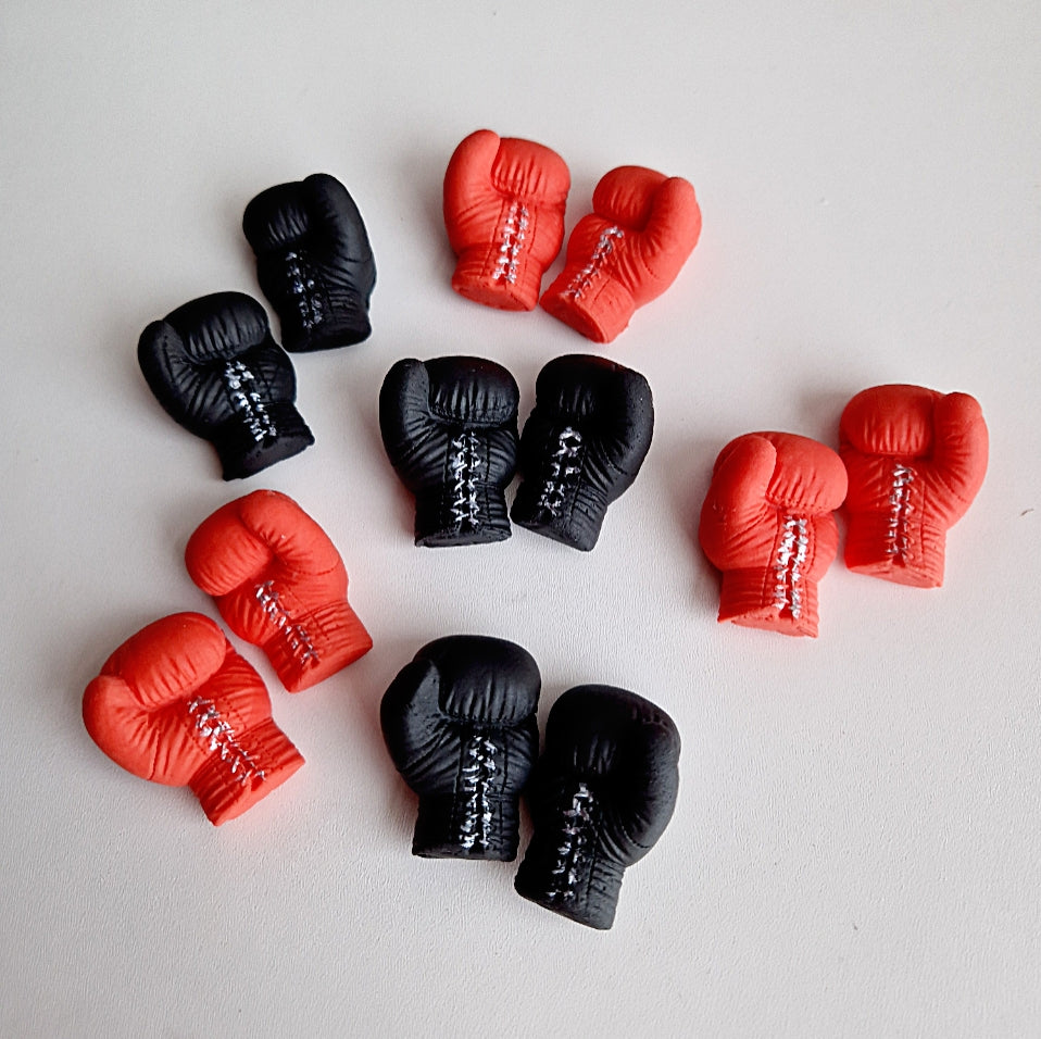 12 Edible boxing gloves cake/cupcakes toppers,fondant icing decorations,sport