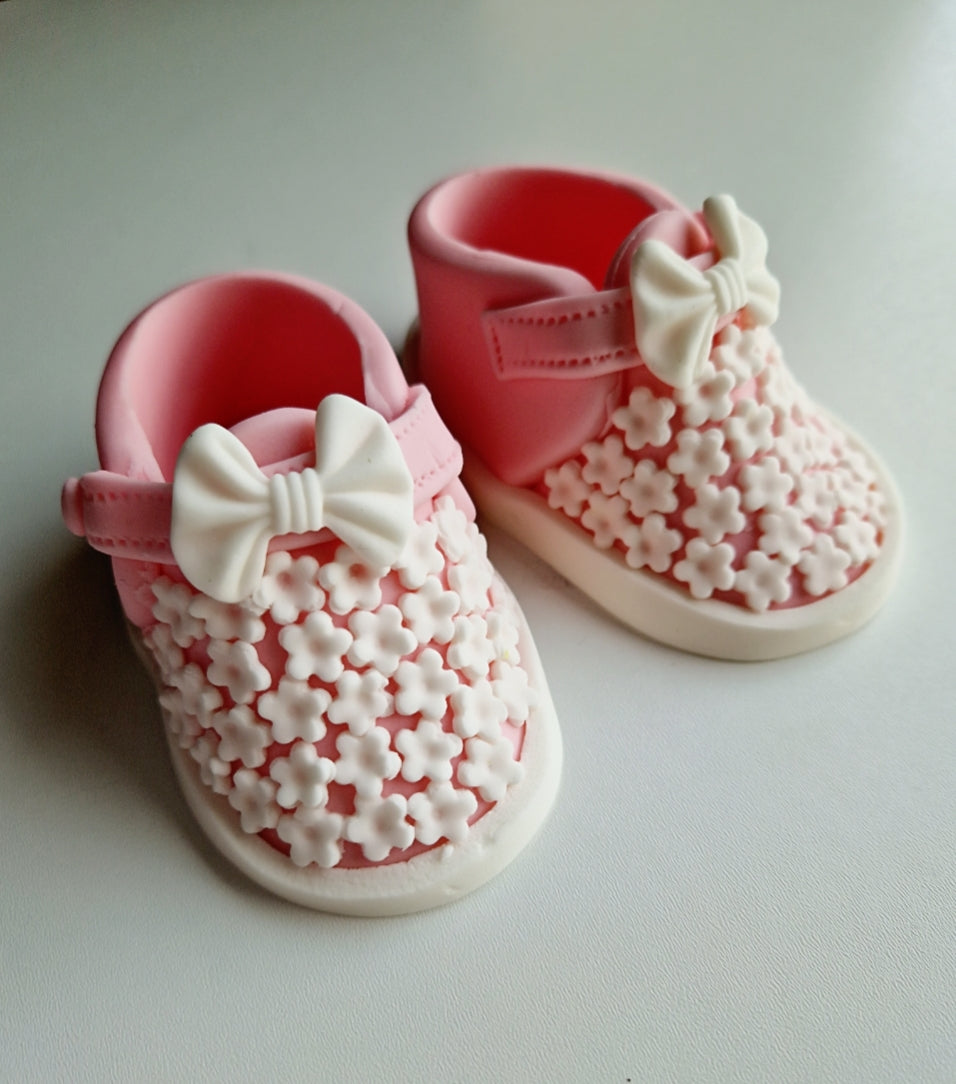 Edible baby booties/ shoes cake topper,fondant icing decoration
