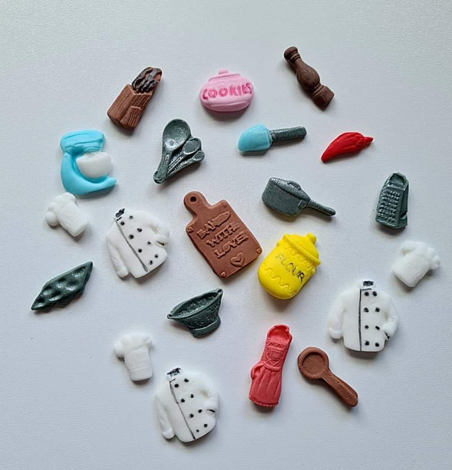 18 Edible mini cooking,baking/chef cake,cupcakes toppers,fondant icing decorations