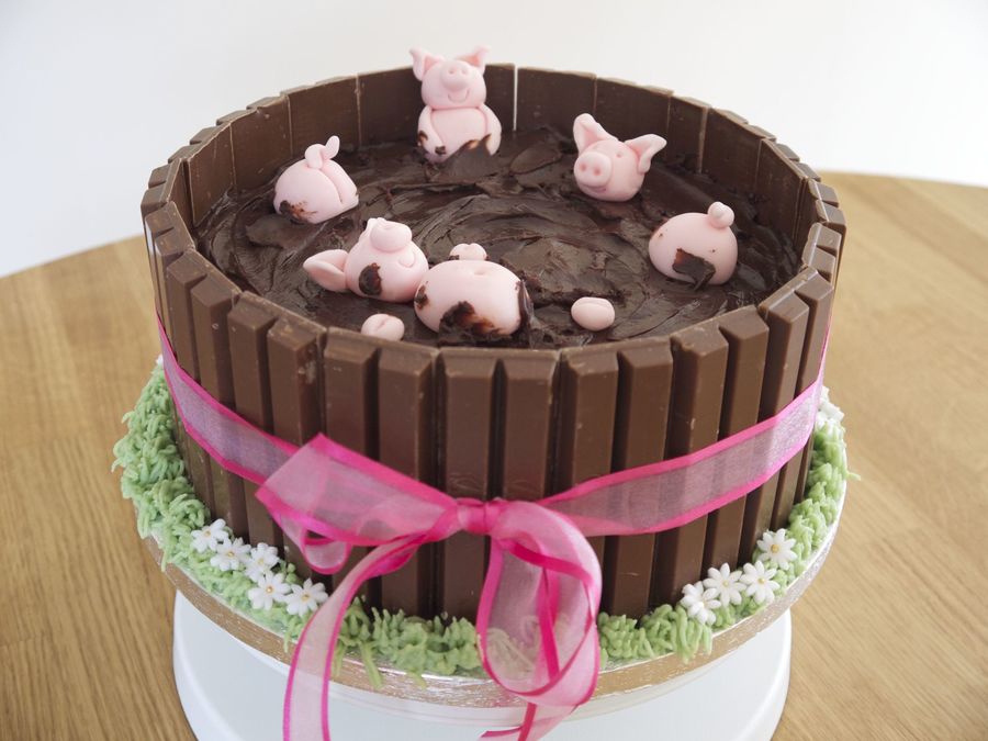Pigs in mud edible cake toppers,swimming fondant icing decoration