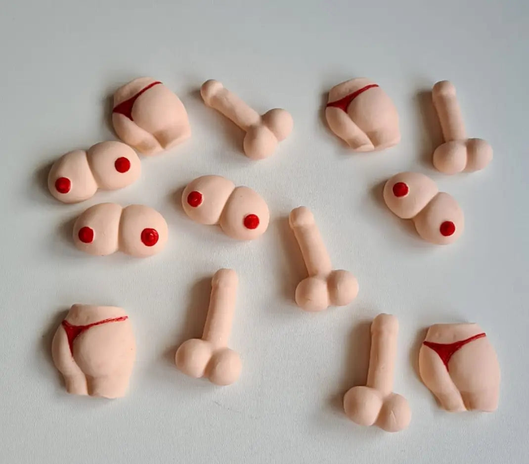 12 Edible boobs/breasts/bum,hen, cake/cupcakes toppers,fondant icing decorations
