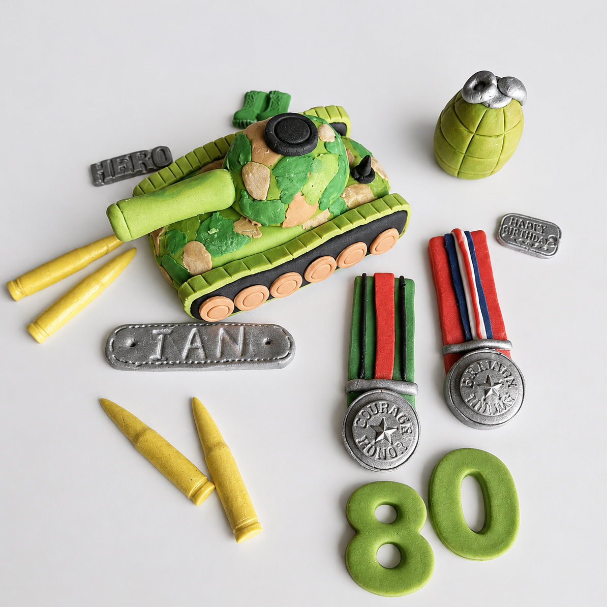 Edible army tank cake topper,soldier fondant icing decoration