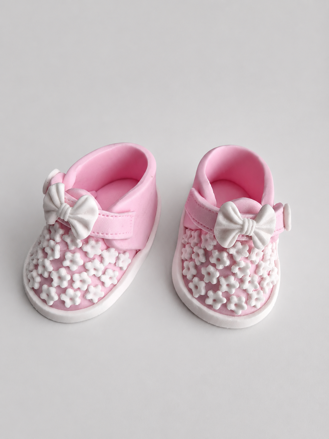 Edible baby booties/ shoes cake topper,fondant icing decoration