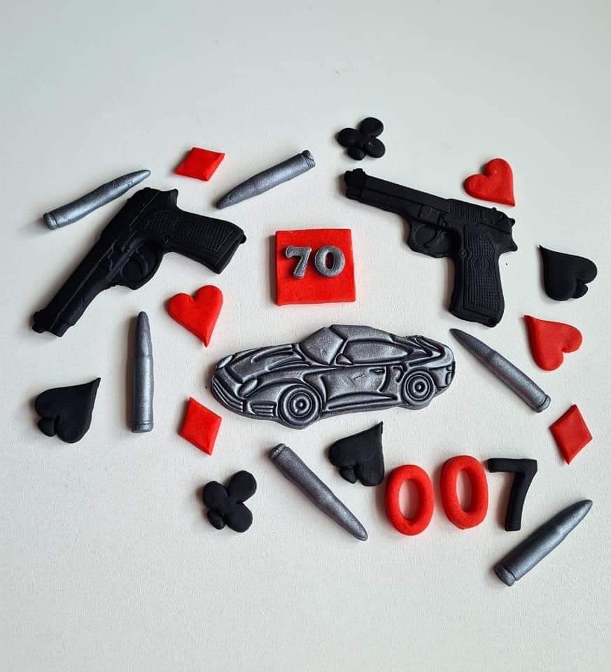 Edible James Bond cake topper,casino,fathers day,car,cards,gun,bullets,birthday decoration